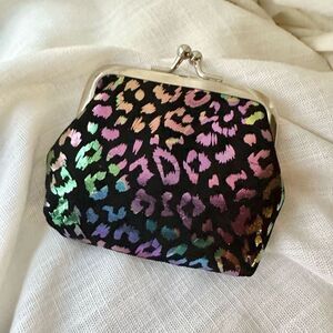 Black iridescent coin purse ￼